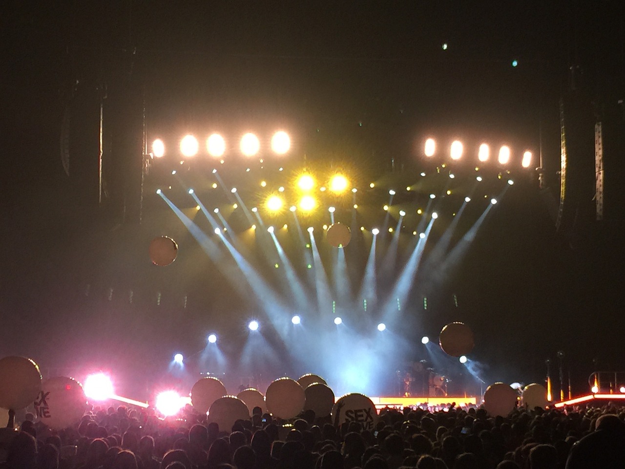 最新流行红歌的魅力与影响，引领潮流的音乐力量