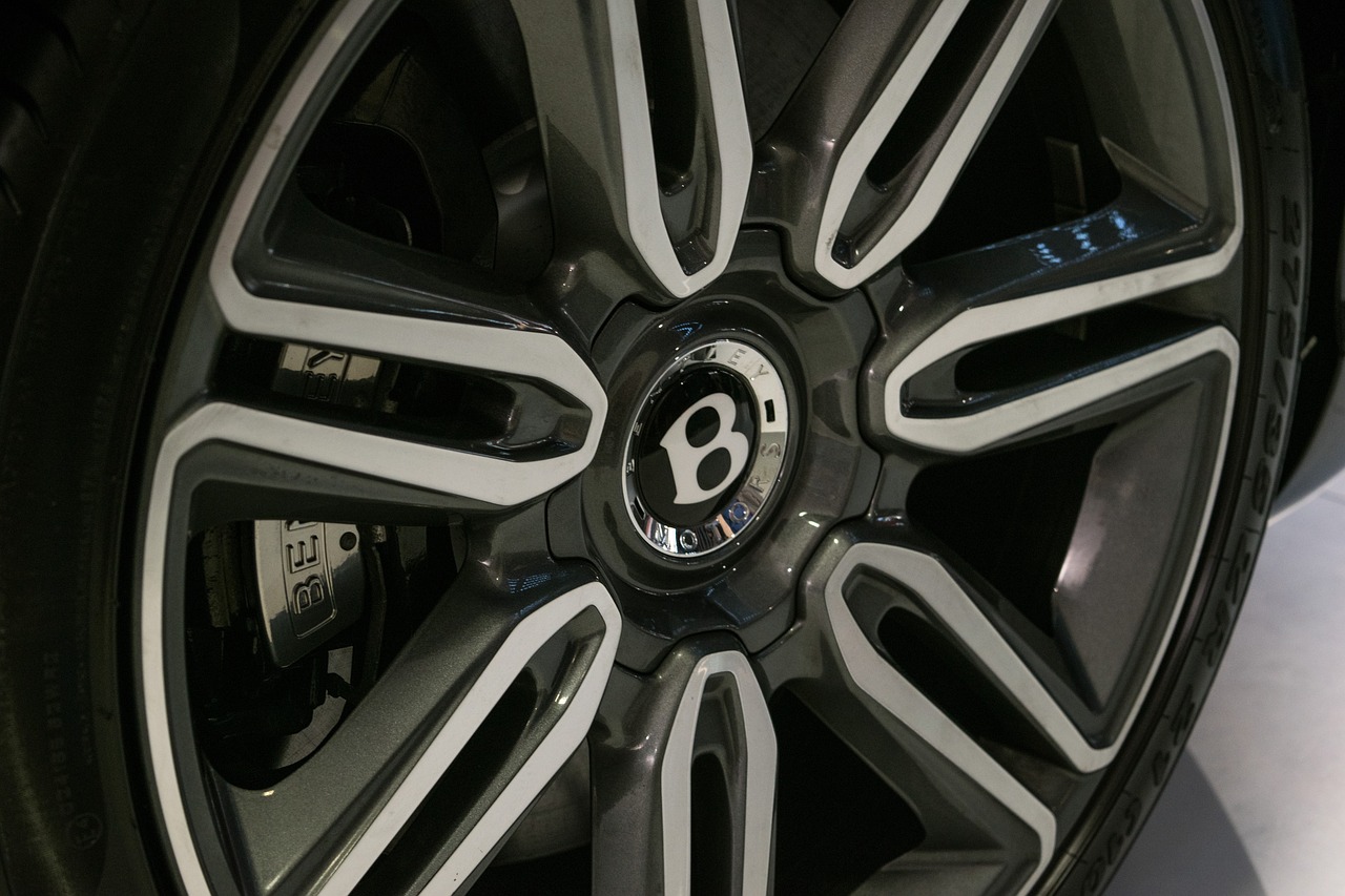 设计与科技完美融合，最新款东风标致408亮相！