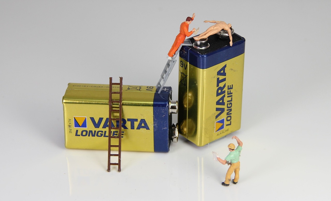 电压采集器的技术原理及应用探讨