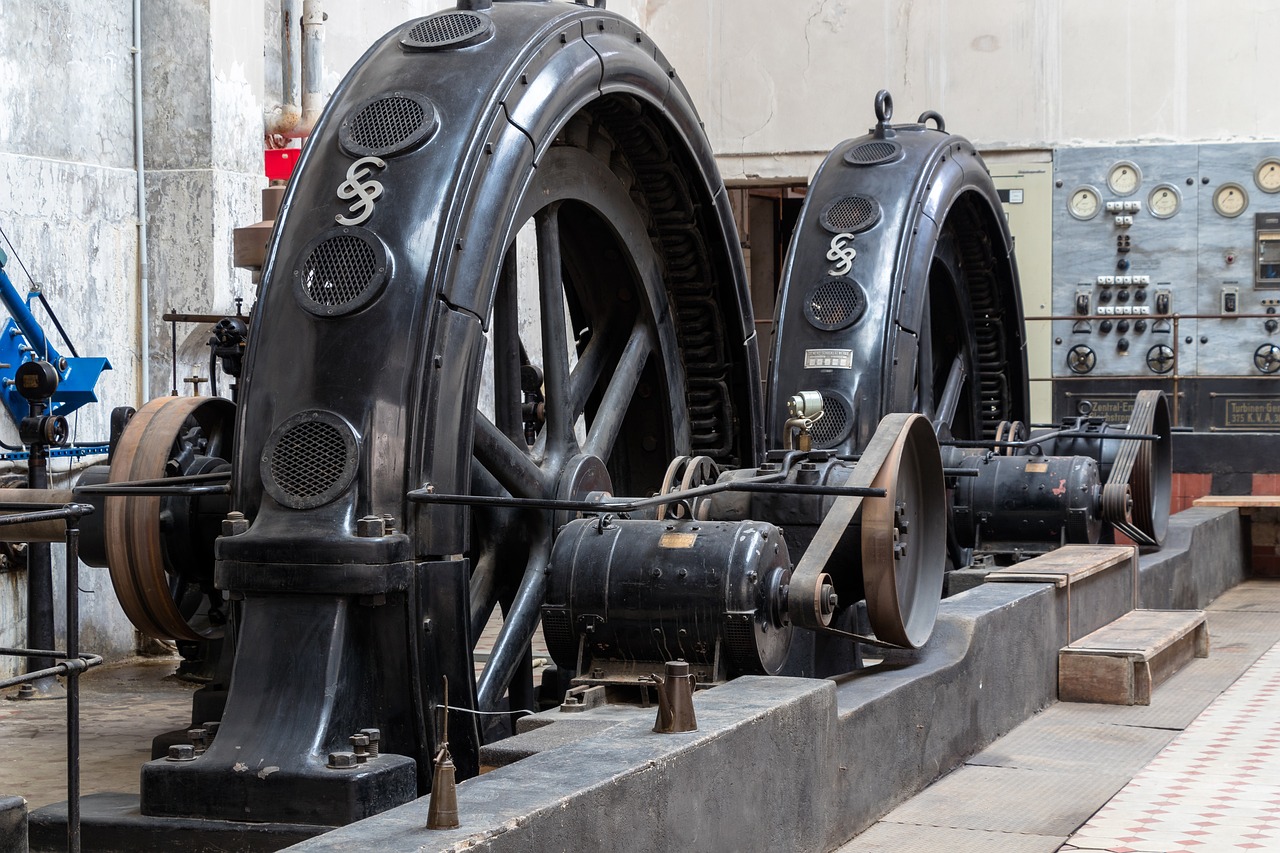 电解槽的电压与电流解析，工业应用中的核心要素