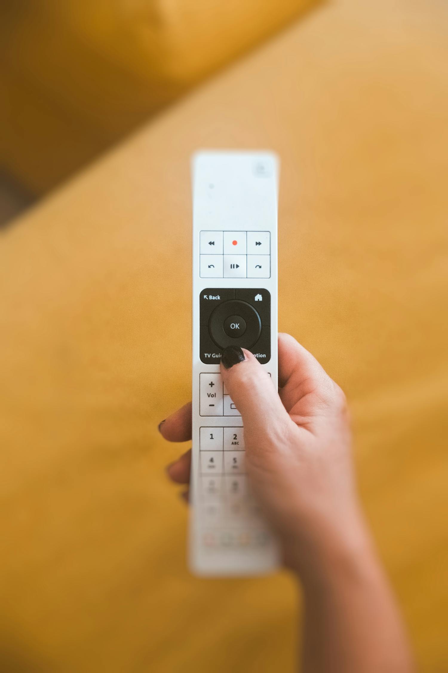 无线遥控解码芯片，技术革新与智能生活的无缝连接者