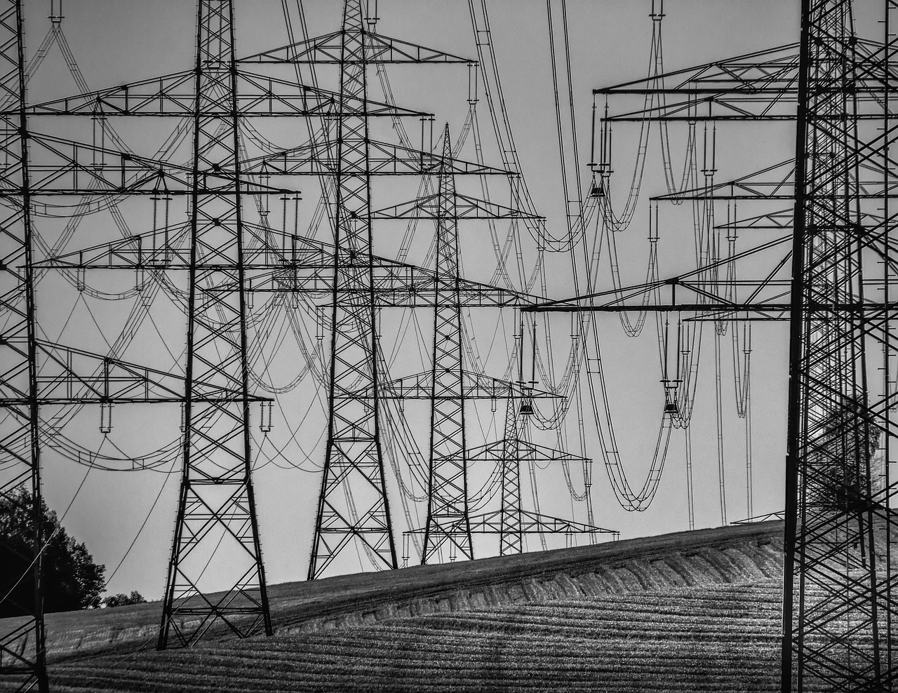 电子世界的动力之源,电源与电路解析