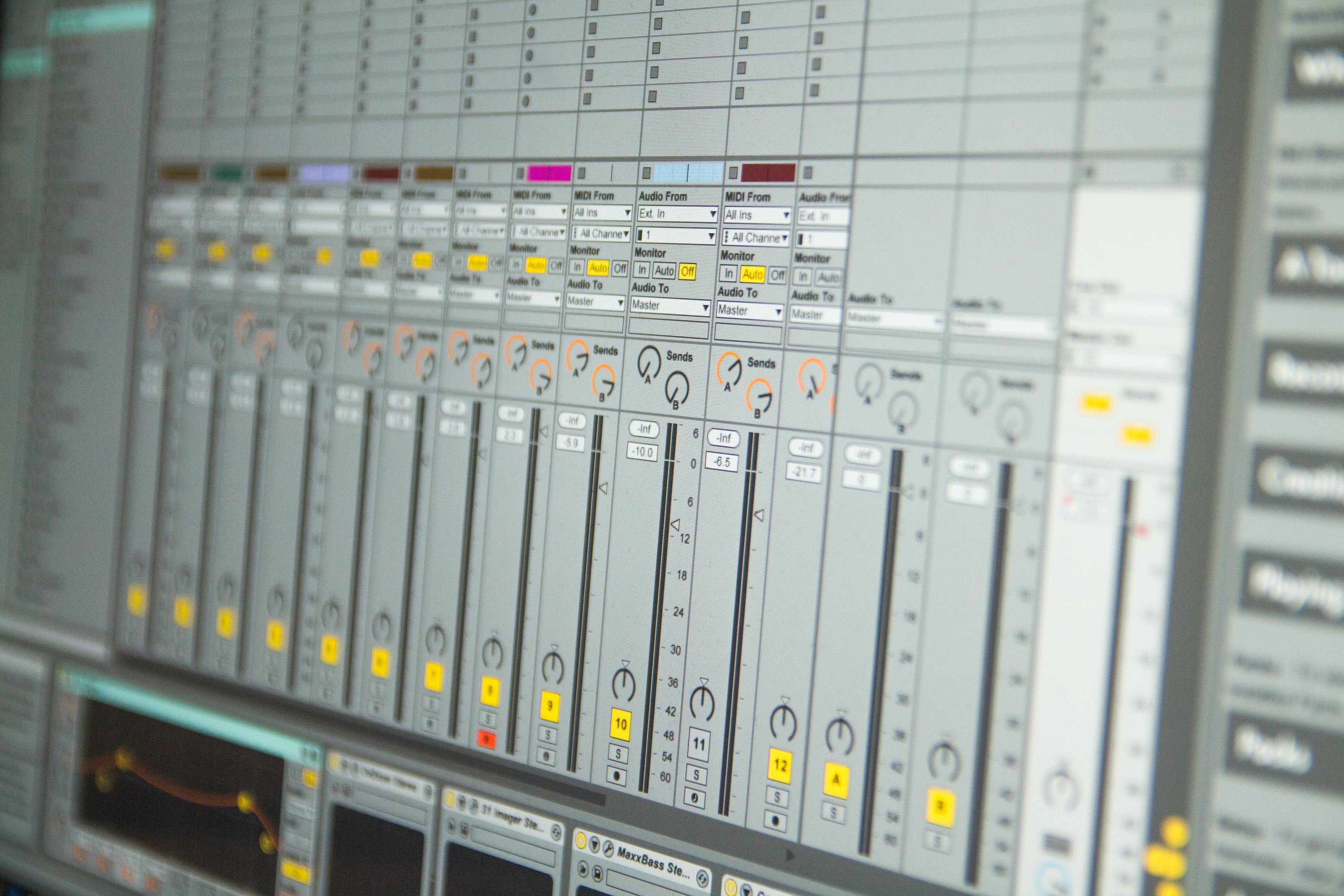 贴片机元件识别技术及其在电子制造领域的应用探讨