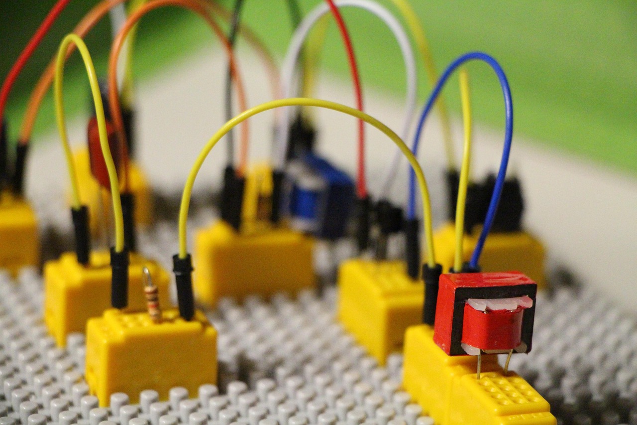 防抖动电路设计与应用研究