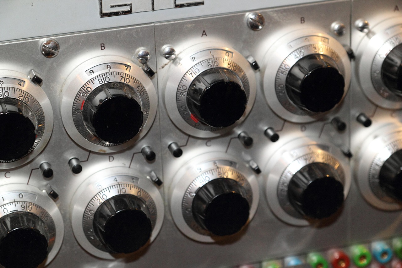 贴片滑动电位器的技术解析与应用探讨