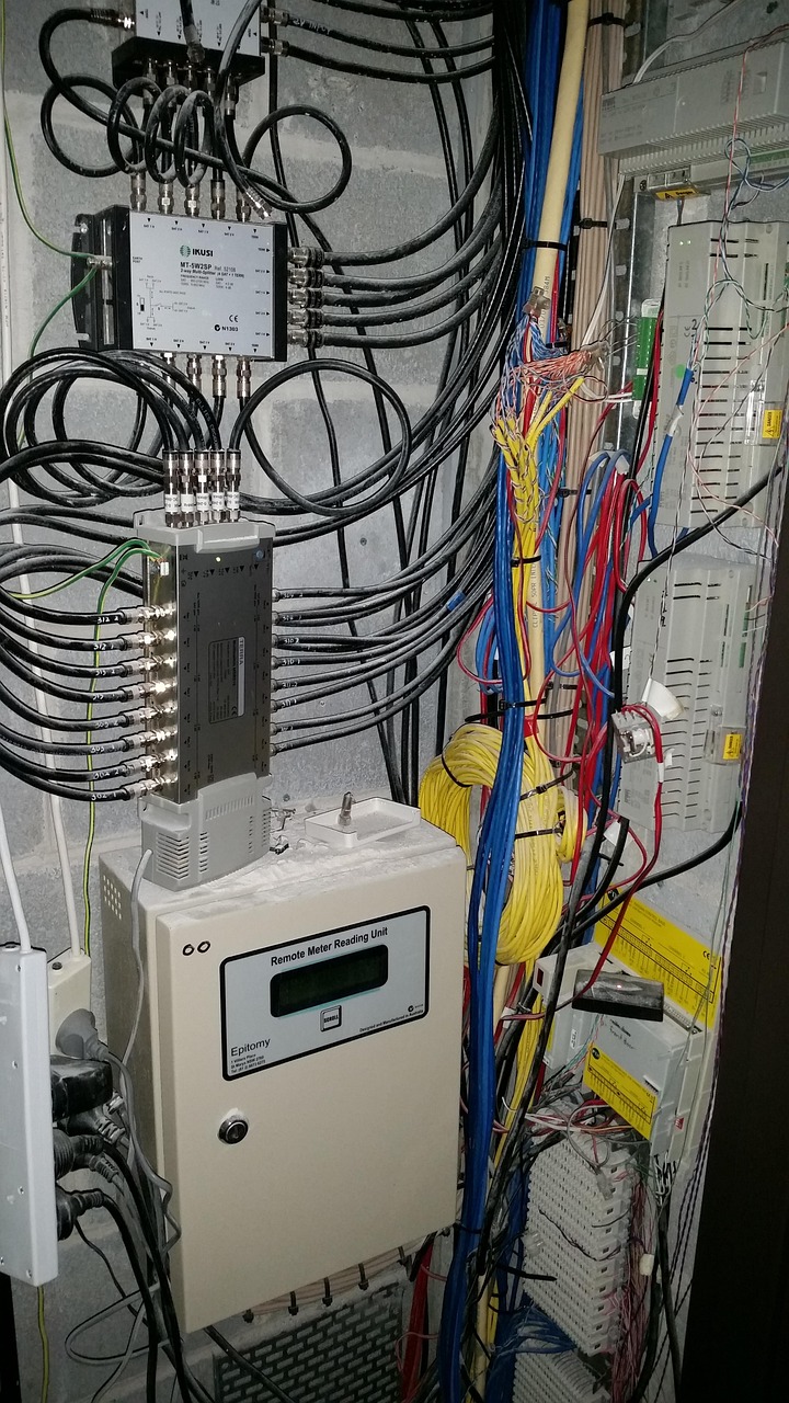 USB充电电路设计原理、应用及优化策略全解析