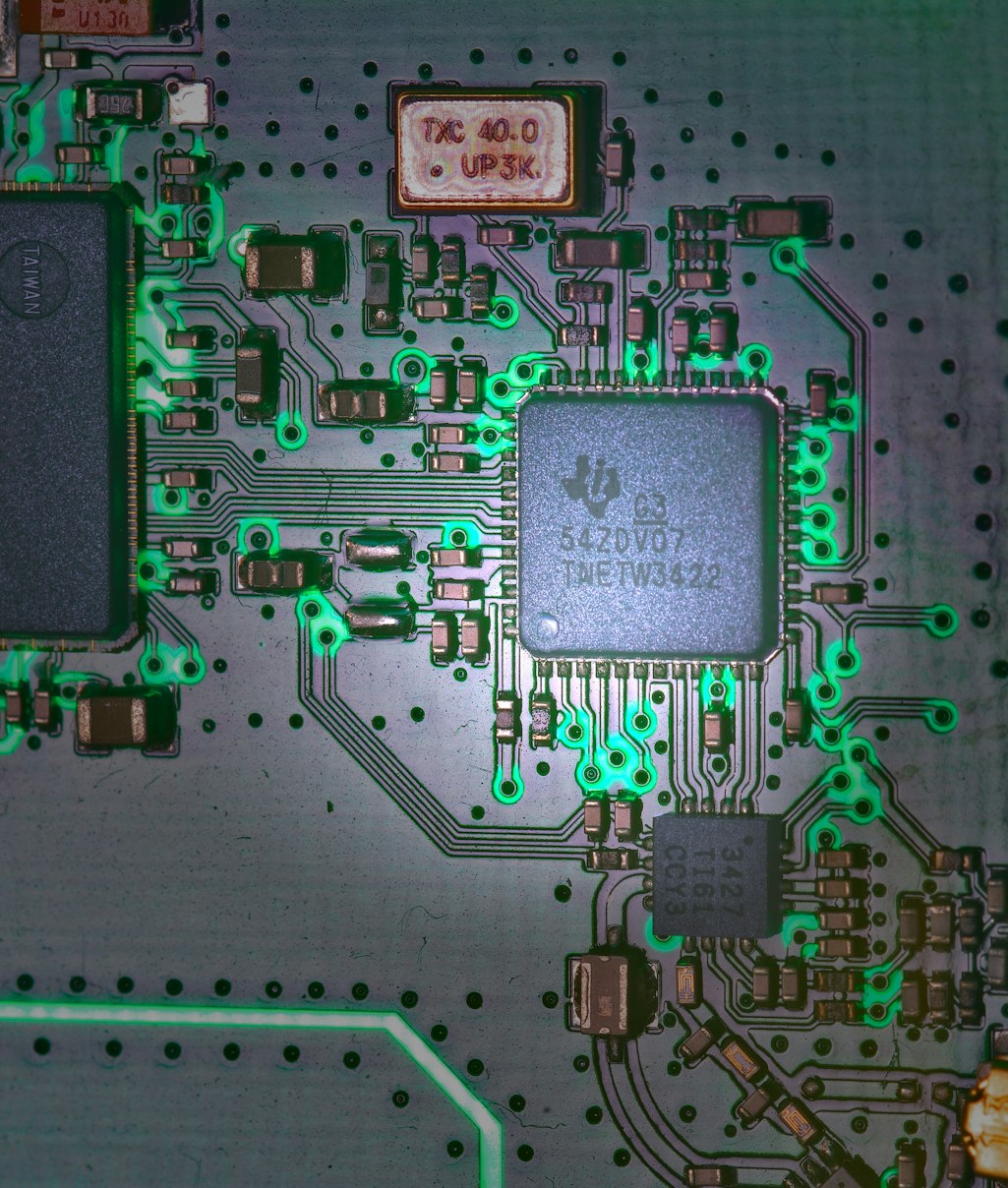 四脚光耦芯片引脚图及其应用详解