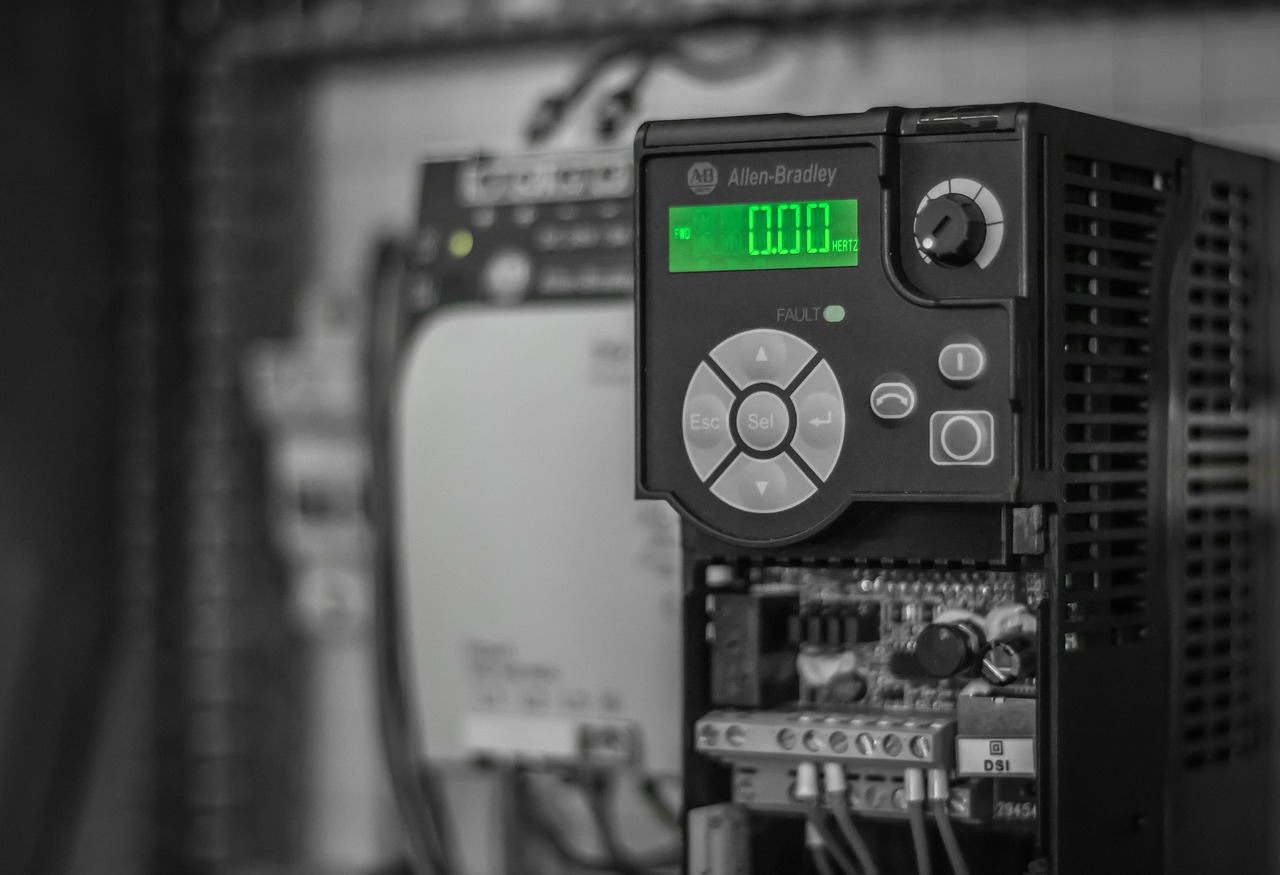 现代电子技术核心基石,存储器电路概述