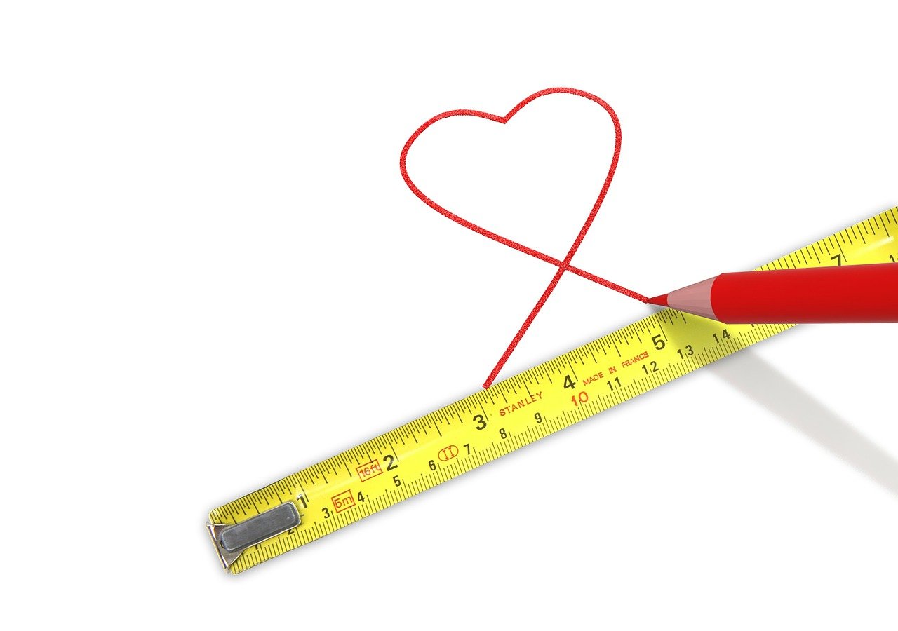 电容充电产生电压,原理详解、应用及优化策略探讨