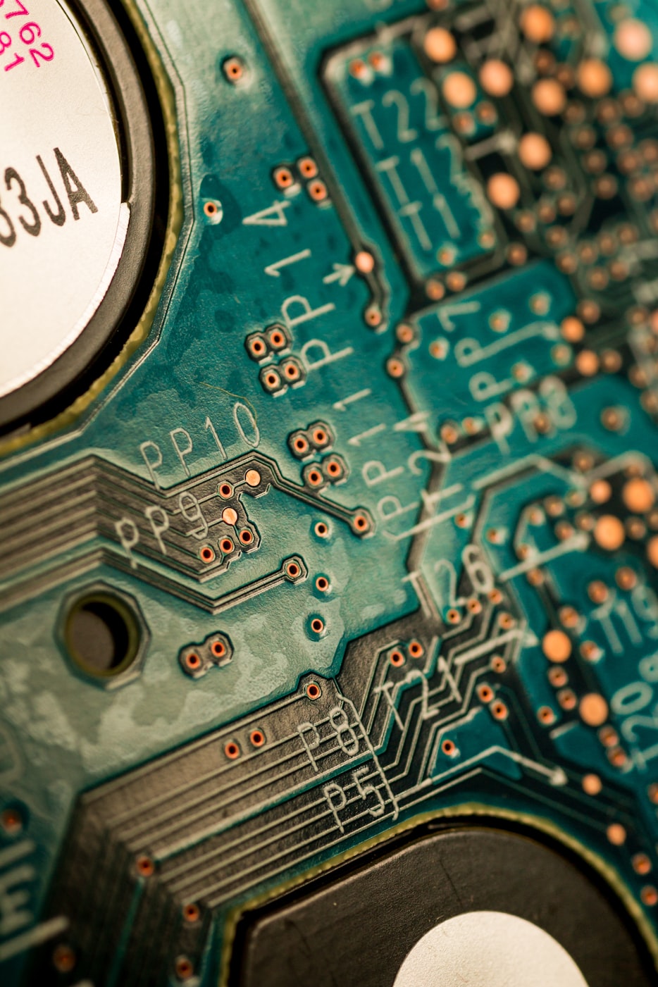 电路板详解,构造、功能及应用领域全面介绍