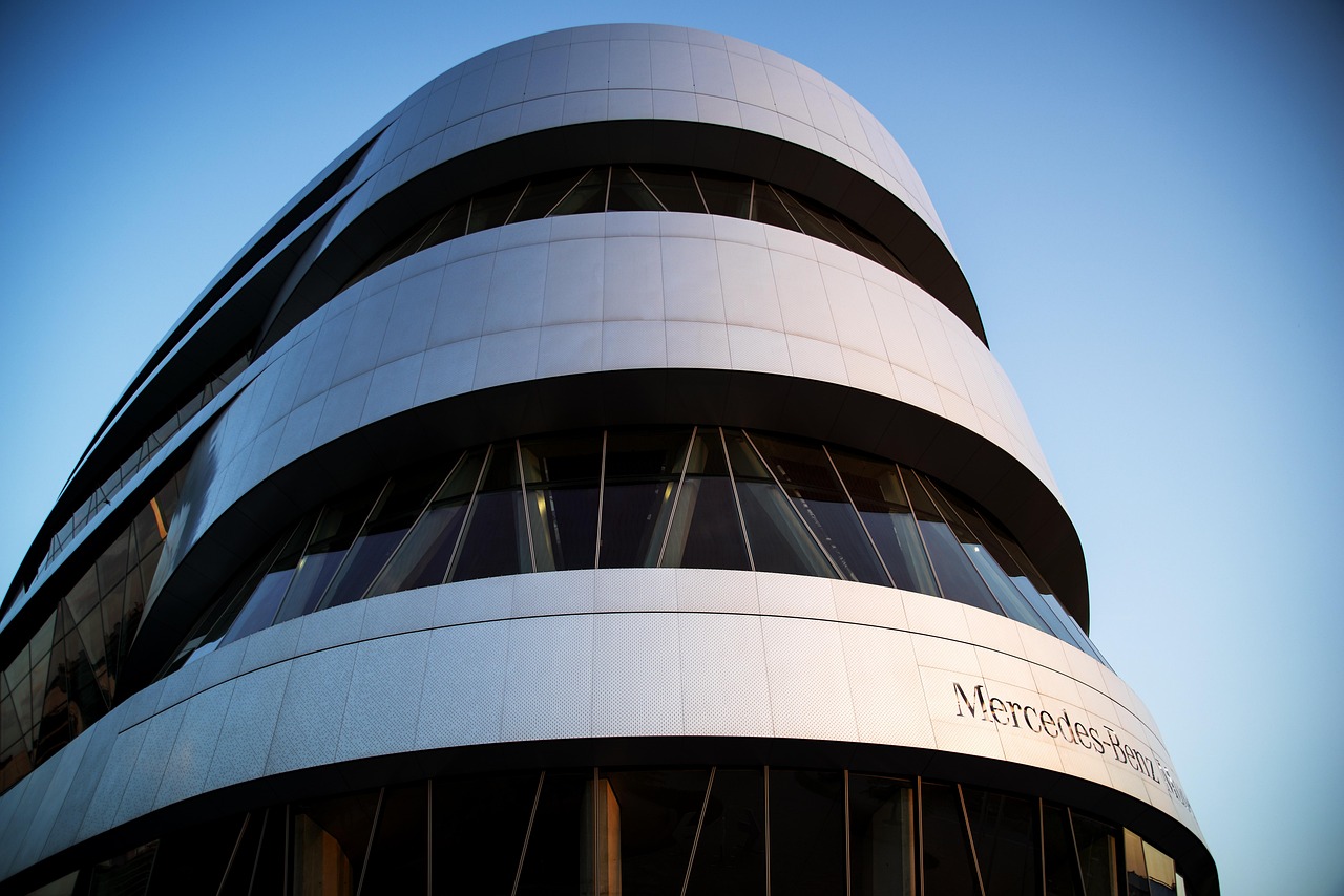 最新款标志引领潮流，展现品牌魅力风采