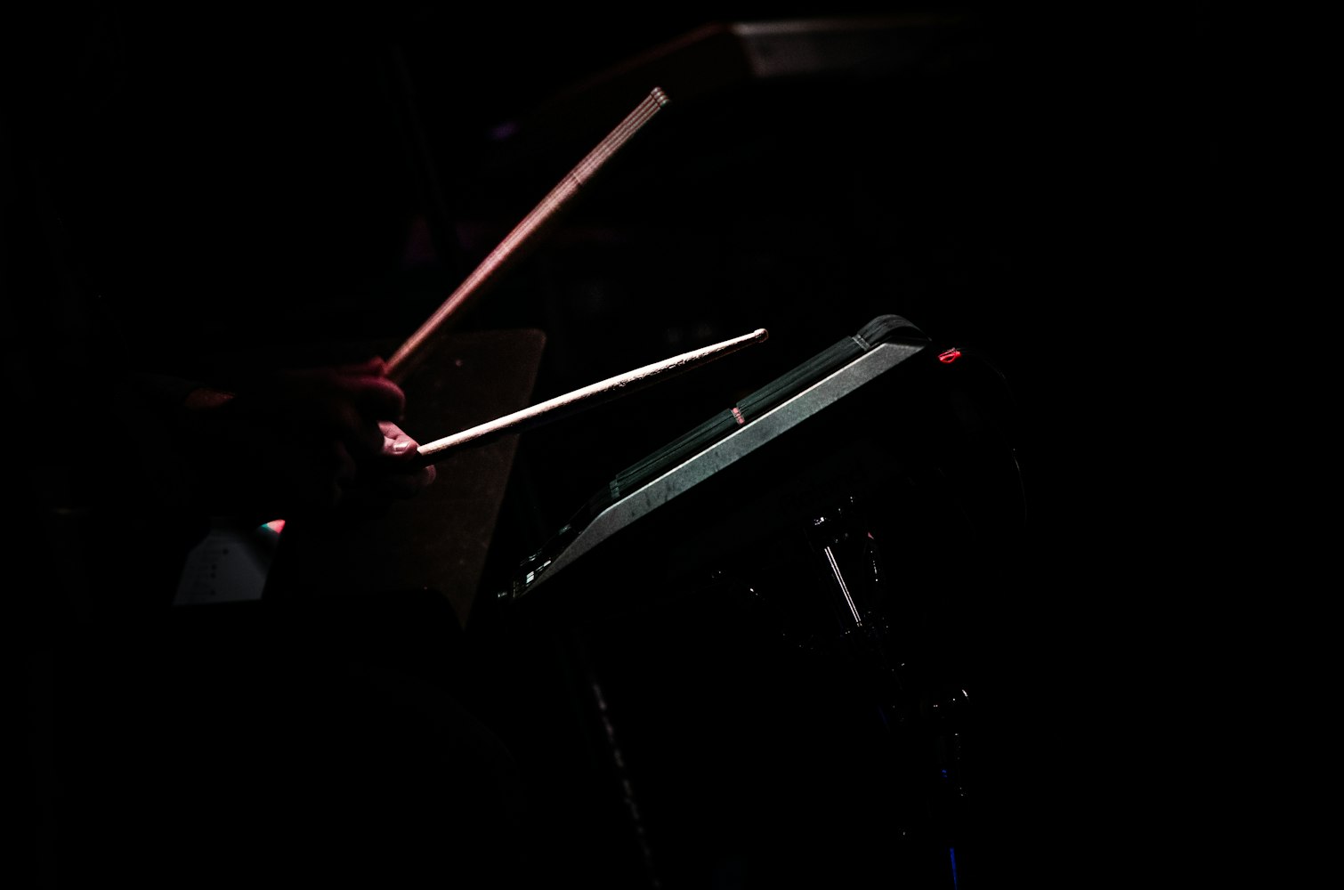 罗兰最新电鼓，前沿科技革新音乐体验