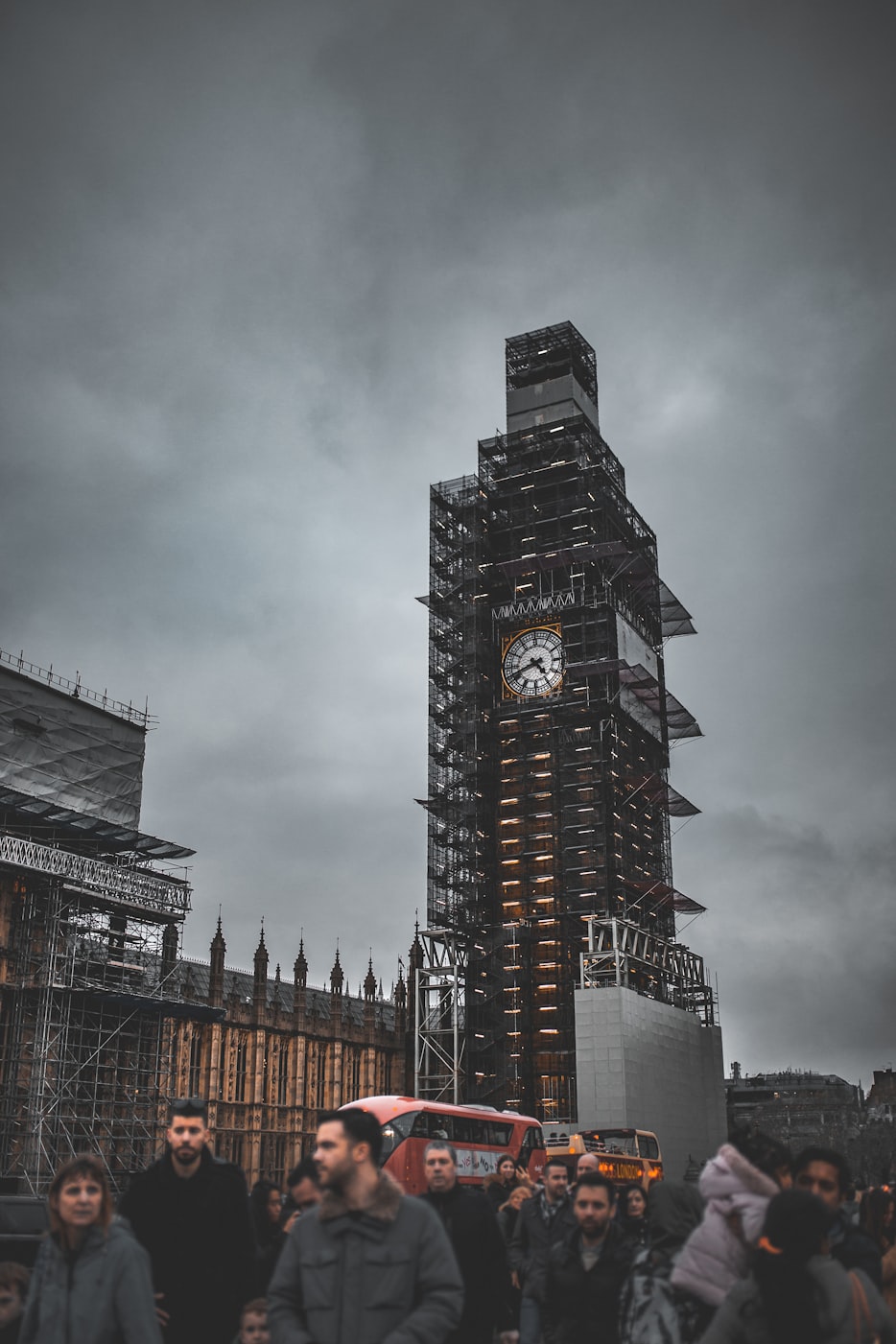 今日点兵最新动态,军事变革与现代化建设步伐加快,2017年展望