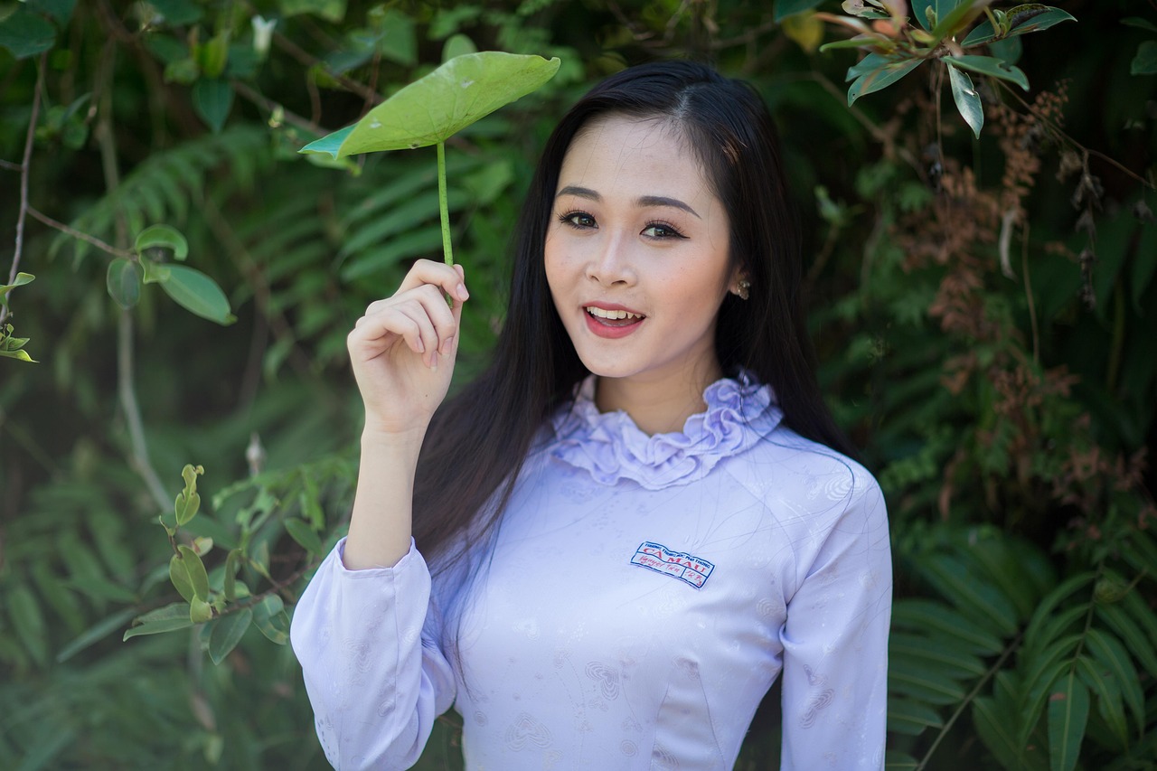 王乐乐最新照片曝光,展现全新魅力与风采横溢的时尚风采