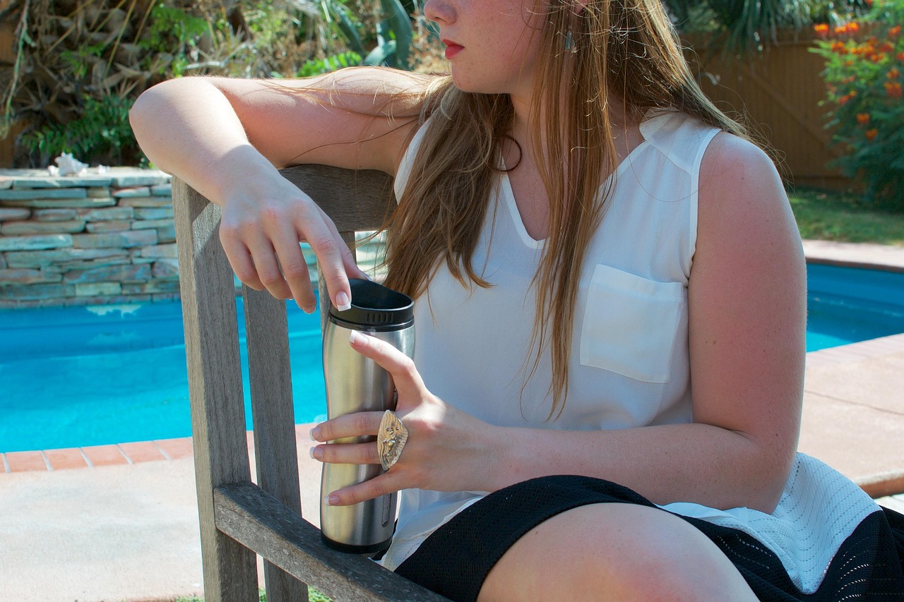 韩国女主播青草最新集，展现魅力与风采的时尚风采